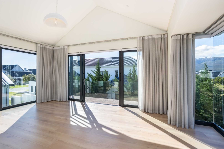 4 Bedroom Property for Sale in Val De Vie Estate Western Cape